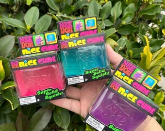 2026 TikTok トレンドの素敵なキューブ型ストレス解消おもちゃ – キューブ型フィジェットデスクおもちゃスクイーズぬいぐるみキューブ、