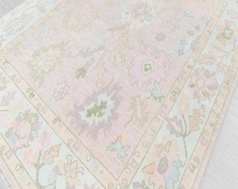 Alfombra Oushak vintage, alfombra turca en tonos pastel, alfombra de lana floral, alfombra bohemia neutra, alfombra para decoración de sala de estar.