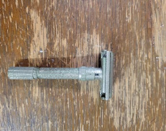 Vintage Gillette slim adjustable safety razor