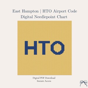 Może przedstawiać: Cyfrowy wzór haftu krzyżykowego z kodem lotniska HTO w East Hampton. Projekt przedstawia litery "HTO" w kolorze granatowym na złotym tle. Zawiera również tekst "Pobierz PDF cyfrowy Natychmiastowy dostęp".