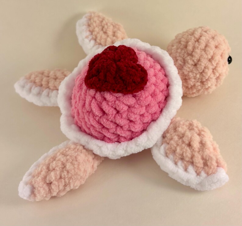 Beloved Crochet Plushies (Bear, Cat, Caterpillar, Puppy, Kitten, Pink Bee, Heart Keychain, Floppy-ear Bunny & Bunny holding rose) Pink turtle + ❤️shell