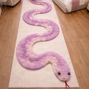 Getuft vloerkleed met gigantische lavendelslang – met de hand gesneden 3D-schaaldetail – pythonvloerdecor – uniek kawaii-kamerdecor – loper grote slaapkamer