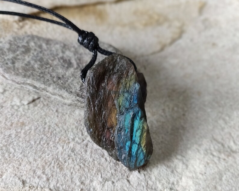 Raw Crystal Jewelry Spiritual Gifts for Birthday Raw Labradorite Pendant Natural Stone Necklace