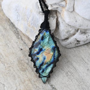 Men&#39;s Labradorite Pendant, Surfer Necklace for Guy, Birthday Gift For Him, Iridescent Stone Jewelry, Large Crystal Necklace