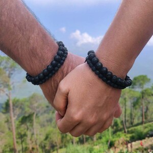 Bijpassende armband voor mannen/vrouwen, stapelbare armbandset met kralen lavasteen, ruwe sieraden, cadeau vriend, olieverspreider armband
