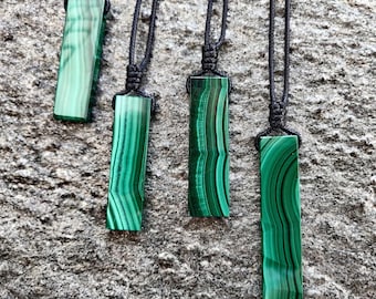 Groene malachietketting, beschermingskristallen hanger, zinvolle geschenken, bosheksensieraden, Taurus stenen ketting heren