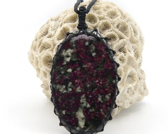 Collar raro de piedra eudialita grande, colgante para mujer, joyería espiritual, collar de cristal curativo de amor y empatía, regalo para esposa