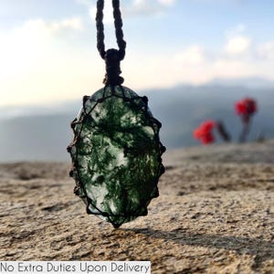 Collar de ágata musgosa, joyería botánica y natural, colgante de piedra único, joyería de cristal de macramé, regalo de nuevos comienzos para él y para ella