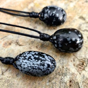 Men's Black Necklace with Snowflake Obsidian Bead Pendant, Courage and Focus Crystal Jewelry, Capricorn Gift / Birthday Gift for Boyfriend