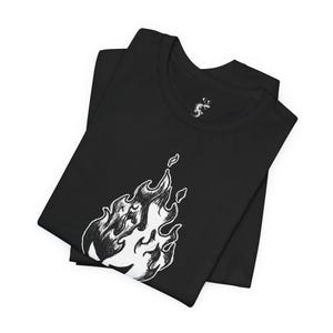 Fireball Creature T-Shirt, Fire Solves Everything Shirt, Angry Fire Elemental Tee, Chaotic Fire Humor Tee, Fantasy Creature Gift #12082 imagen 4