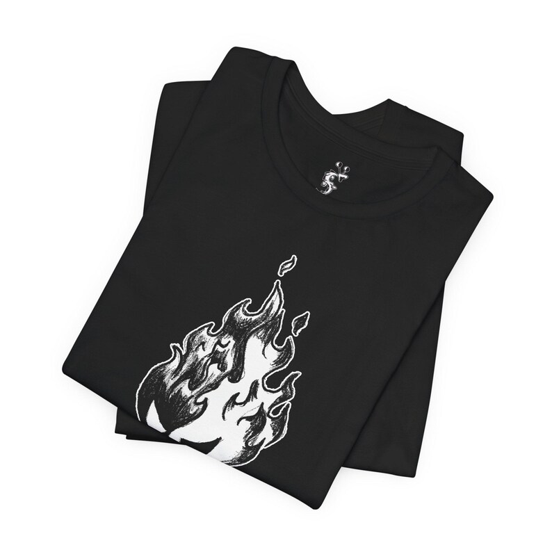 Fireball Creature T-Shirt, Fire Solves Everything Shirt, Angry Fire Elemental Tee, Chaotic Fire Humor Tee, Fantasy Creature Gift #12082 imagen 4