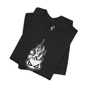 Grumpy Fireball Creature T-Shirt, Funny Fire Elemental pet, Explosive Mood Graphic Tee, Chaotic Energy Creature Shirt, Fantasy Gift #72555 zdjęcie 2