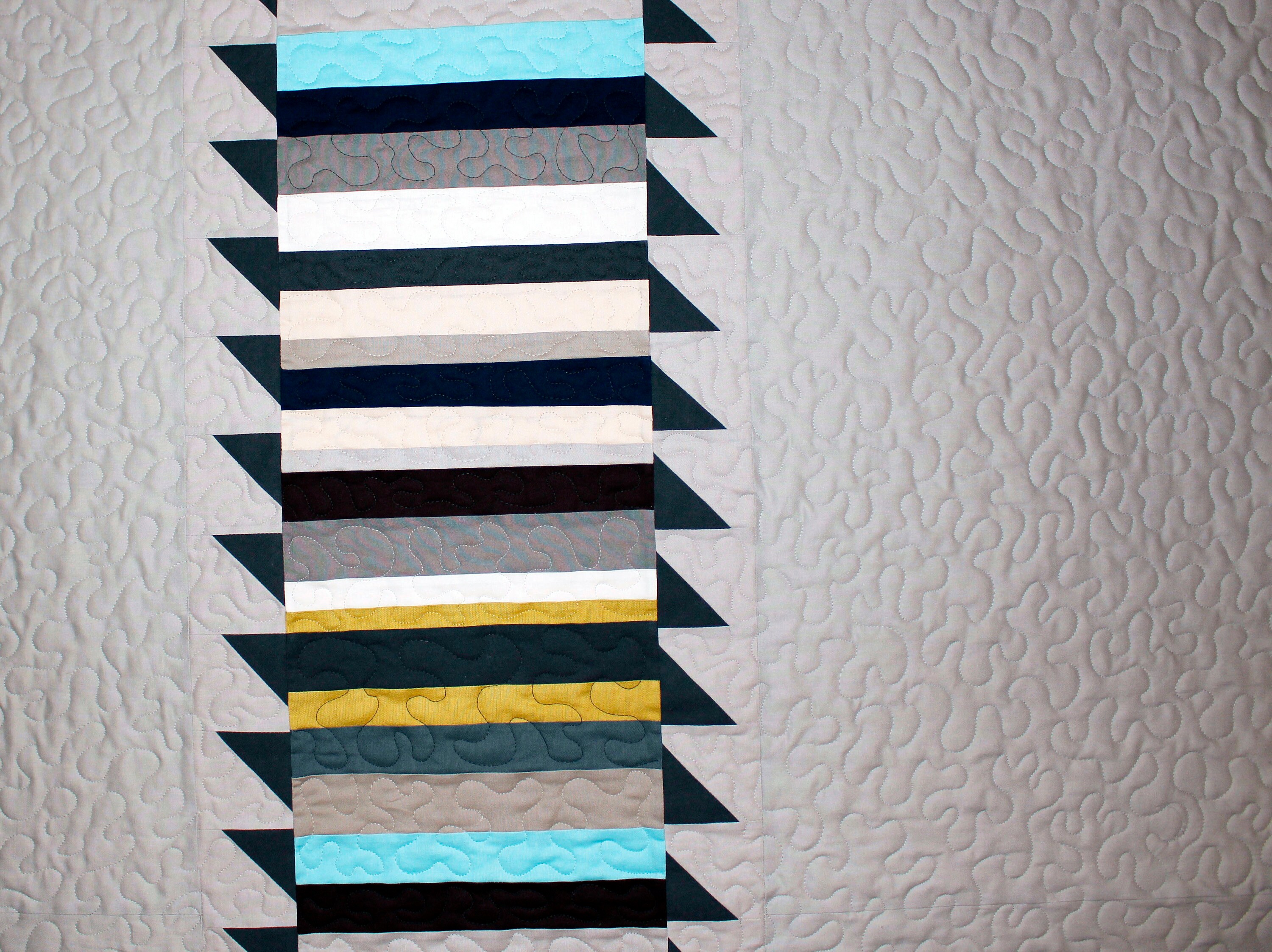 High-rise Quilt Pattern: Modern Minimalist Throw or Wall Quilt (50