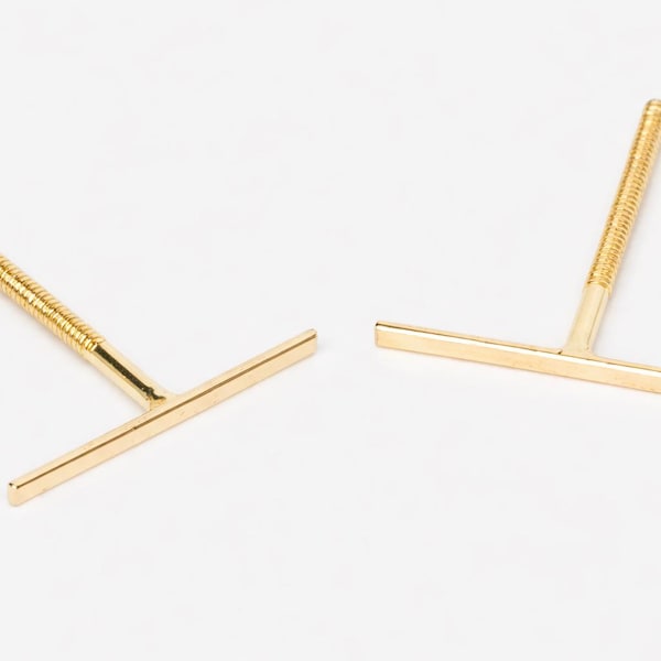 Pendientes de oro de 14 quilates con forma de barra, pendientes de oro macizo con forma de línea, pequeños pendientes de oro, delicados pendientes minimalistas, pendientes de oro para el día a día.