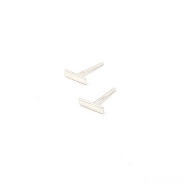 Tiny sterling silver Line Earrings- Silver  Line Studs- silver Bar Earrings- Silver Staple earrings