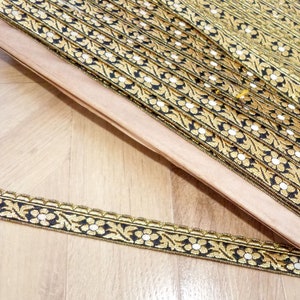 Rifiniture metalliche in oro francese antico con passamaneria in seta galon, rifiniture in filo metallico dorato religioso inutilizzato, forniture per cucire per la chiesa