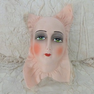 Antica bambola boudoir francese, testa di bambola di stoffa antica, 1920, bambola flapper, viso di bambola dipinto a mano, ragazza con occhi verdi, bambola d'arte