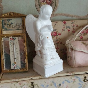 Antique French white praying angel cherub putti sculpture figurine statue, cemetery tomb grave statue or christmas decor gift