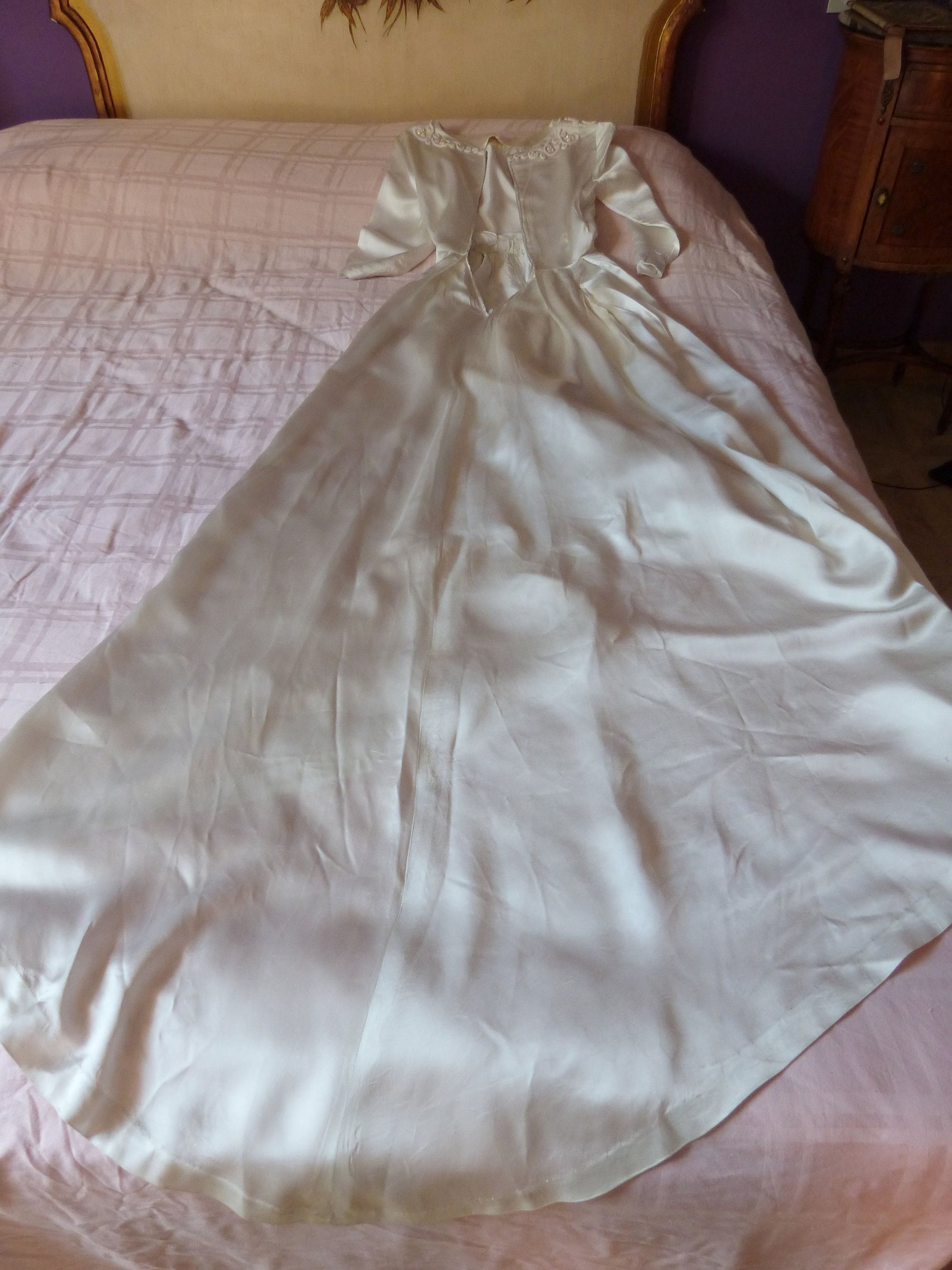 Vintage White Satin Wedding Dress Charming Wedding Dress Y411 main image 0