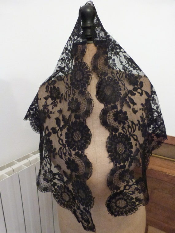 Antique French black lace mantilla veil catholic … - image 5