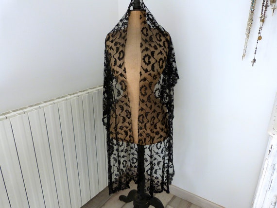 French antique black lace shawl wrap mantilla vei… - image 2