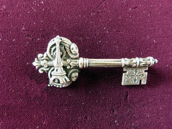 Broche Vintage Tour Eiffel - Souvenir De Paris - Dorée - Occasion En Très Bon état