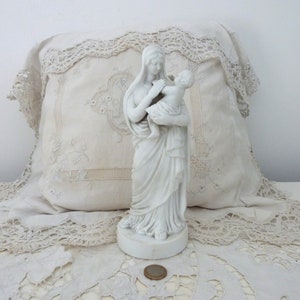 Madonna z Dzieciątkiem Jezus, posąg antyczny francuski, religijny, biały biskwit, Madonna, Matka Boska, Dziewica Maryja, posąg Matki Bożej
