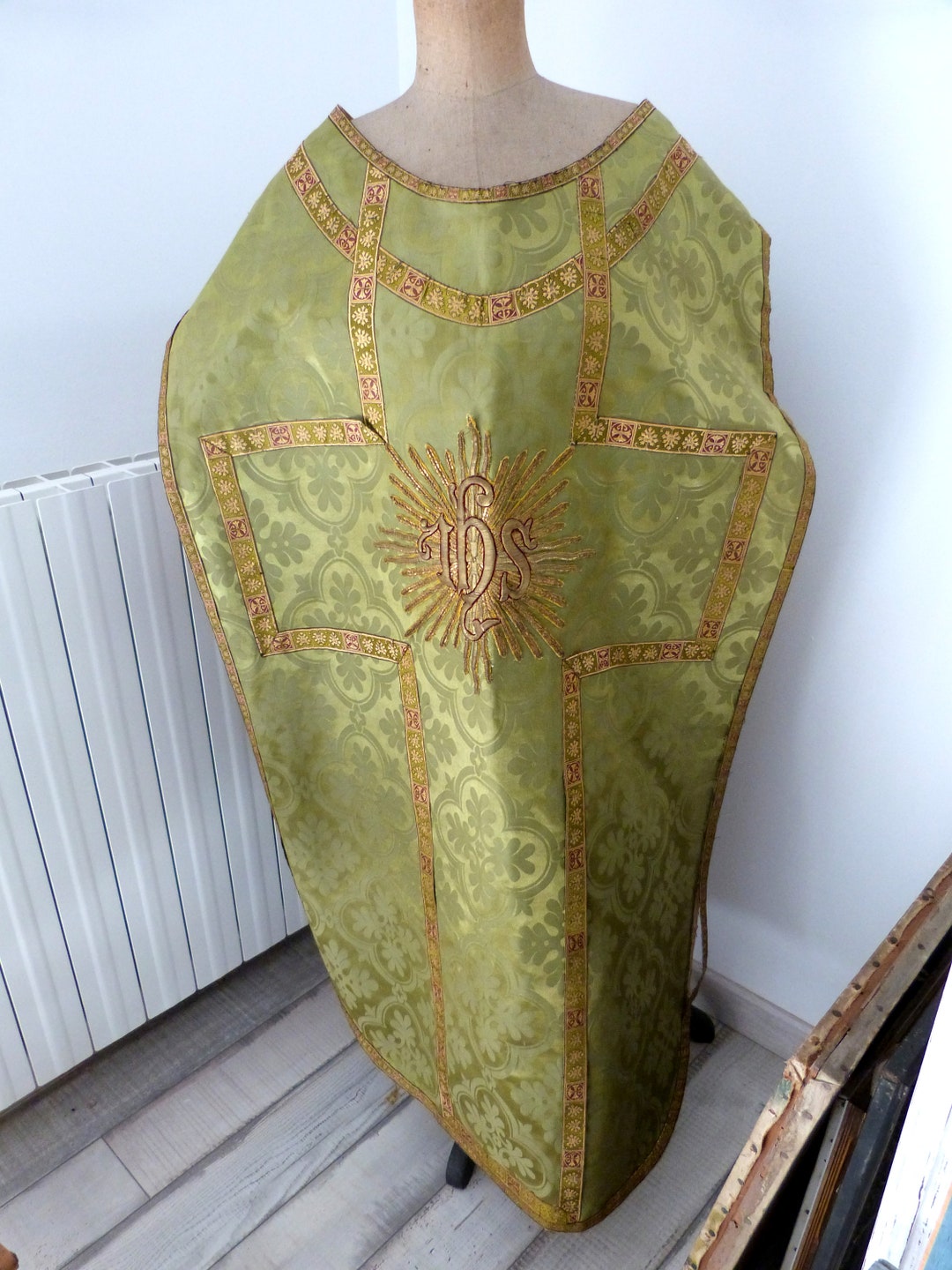 1900 Green Lyon Silk Clergy Dress Priest Vestment Clothing Church Robe ...