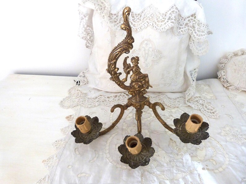 Vintage französische Wandleuchte aus Messing mit figuralem Dekor Design, elegante Wandleuchte, romantische Boudoir-Dekor-Lampe Bild 10