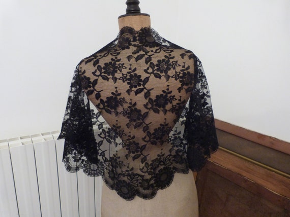 Antique French black lace mantilla veil catholic … - image 1
