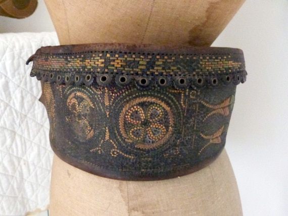 Antique Africain tribe tooled leather belt w hand