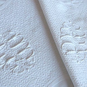 Vintage French white bedspread double monogrammed PF Provencal wedding throw quilt coverlet spread raised floral design, heirloom bed linens