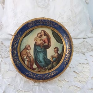 Antique Florentine frame La Madona Sixtine after Raphael, Holy virgin Mary w child Jesus icon gilded wooden religious round wall frame