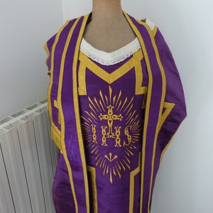 1900s embroidered purple 4 set clergy dress vestment priest robe chasuble stole veil maniple Antique French religious mass church vestment
