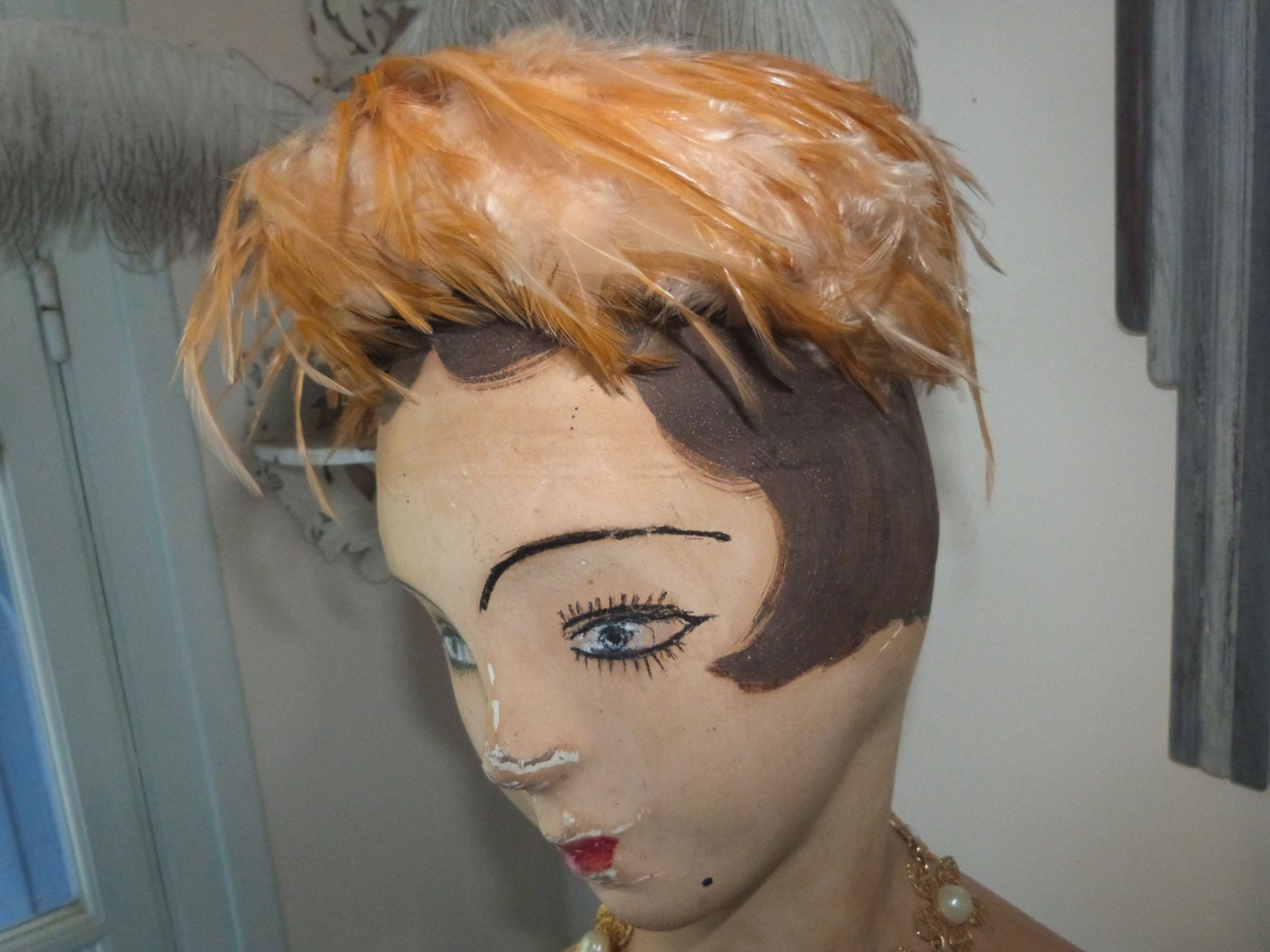 Antique French Feather Hat Bonnet W Hat Box of Famous Paris  display picture 1