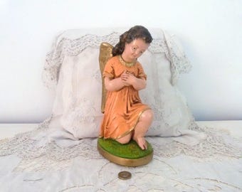 Gran escultura antigua francesa de yeso de ángel querubín putti, estatua, pintada a mano, decoración navideña vintage para cementerio, tumba o iglesia.
