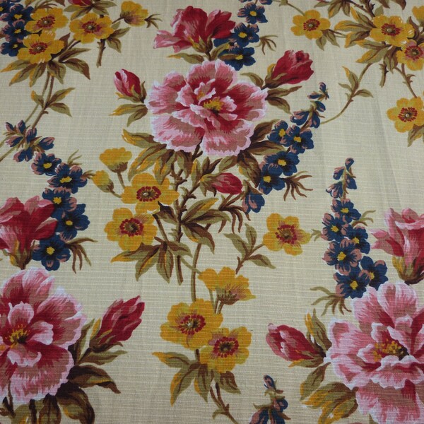 Vintage floral fabric, 5 yards unused cottage French fabric, 1950s design,  w pink roses, supply textile sewing projects