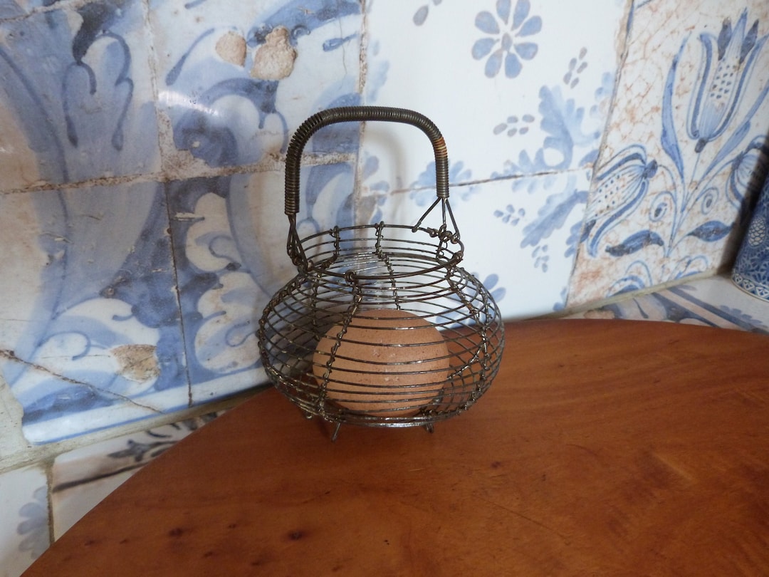 Vintage French Wire Egg Basket, Tiny Small Individual 1900s Egg Basket, Wirework Easter Hunt