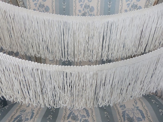 galon de couture vintage en satin écru à franges, pour les projets de couture de rembourrage de rideaux vendus au mètre