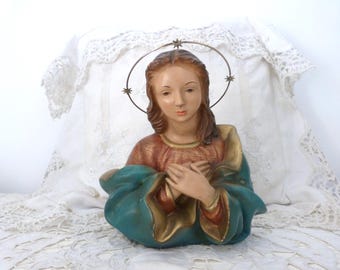 Antike französische religiöse Büste Skulptur Statue des Heiligen, Madonna Heilige Jungfrau Maria mit großem Metallhalo, religiöses Geschenk der katholischen Kunst