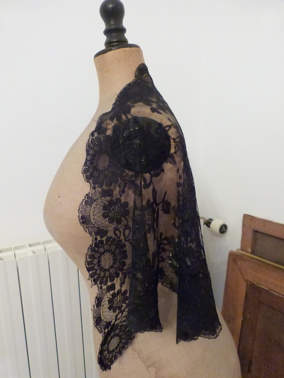 Antique French black lace mantilla veil catholic … - image 4