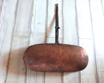 Ancienne lèchefrite en cuivre des années 1800, plateau de poêle à rôtir, pot de lèche frite avec poignée en fer forgé, motif martelé, ustensiles de cuisine rustiques