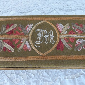Antique French 1800s green velvet glove box hand folding fan box w silk padded cushion Victorian handfan glove box w monograms AM embroidery