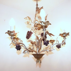 Lampe lustre antique en toleware italienne avec raisins, plafonnier d'éclairage en tole doré, lumière de décoration vintage romantique cottage chic image 4