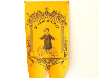 Antike französische religiöse Banner mit Kleinkind Jesus Christus gelbe Prozessionsbanner, seltenes religiöses Kirchengewebedekor