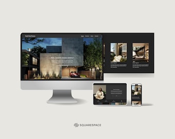 Op de afbeelding: Een computermonitor, tablet en smartphone tonen een website-ontwerp voor een vastgoedbedrijf. De website bevat afbeeldingen van moderne huizen en de tekst "REAL ESTATE MADE SIMPLE."