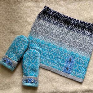Wool skirt / bum warmer Mittens set - upcycled from a recycled  wool blend sweater Nordic Fair Isle pattern, yoga skirt, gray, size Medium