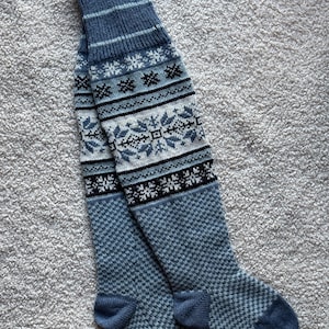 100% Wool Socks, Norwegian Scandinavian folk art, hand crafted, Fair Isle Snowflake, size Large, Above Knee Length, Blue Gray white