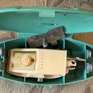 Vintage Automatic Singer buttonholer, buttonhole stitch attachment accessories box set