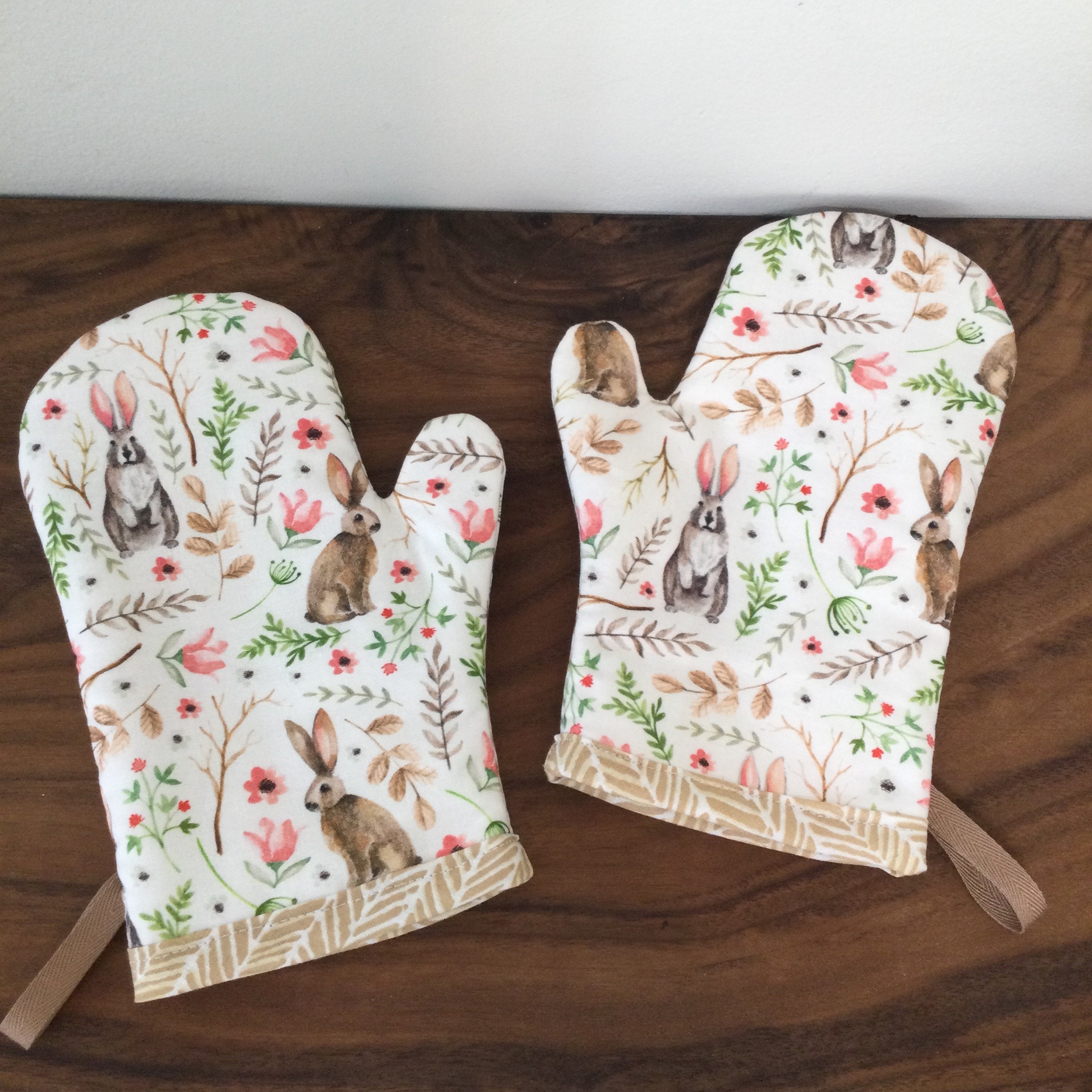 Kitchen Oven Mitts and Pot Holders Sets,Spring Cute Bunny Rabbit Print Oven  Gloves and Potholders,Heat-Resistant Oven Gloves and Hot Pads for